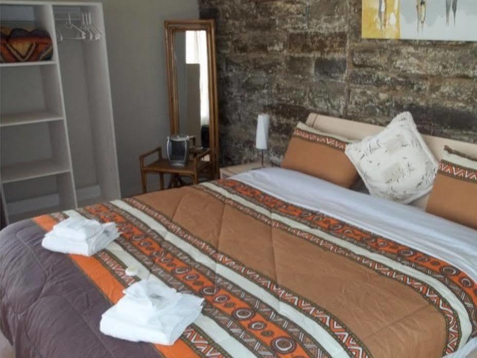 The Whitehouse Inn Sutherland Exteriér fotografie
